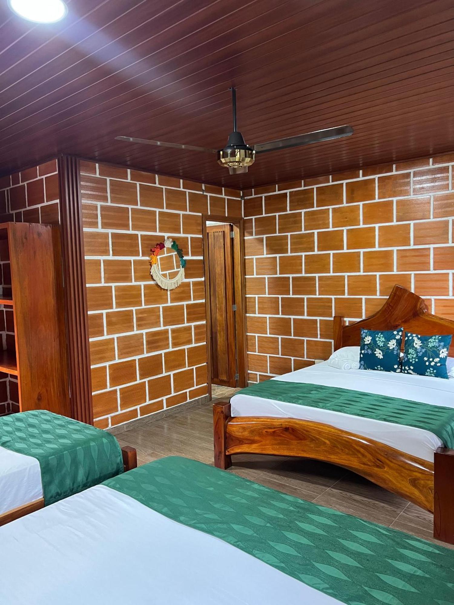 Arca Tayrona Restaurant & Hostal ロス・ナランホス エクステリア 写真